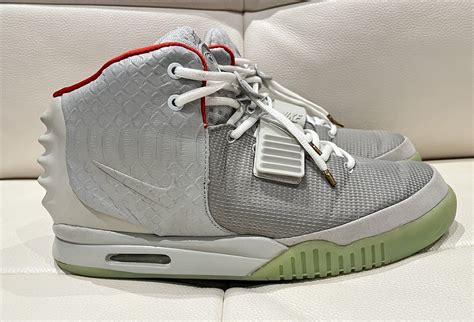 nike air yeezy 2 original vs fake|air yeezy 2 shop online.